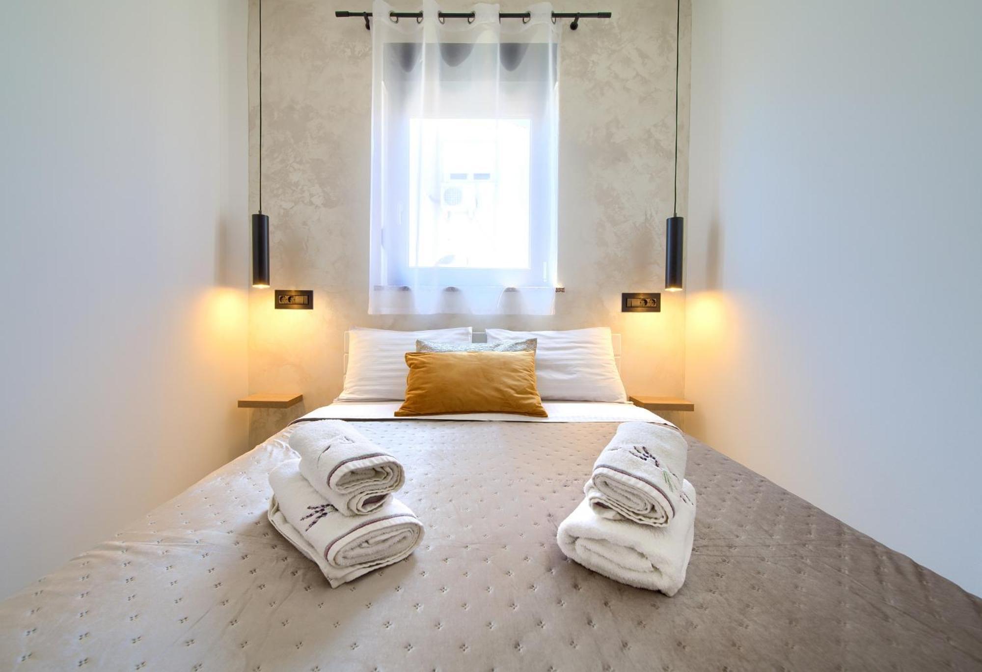Apartments Sinisa - Кърк Екстериор снимка