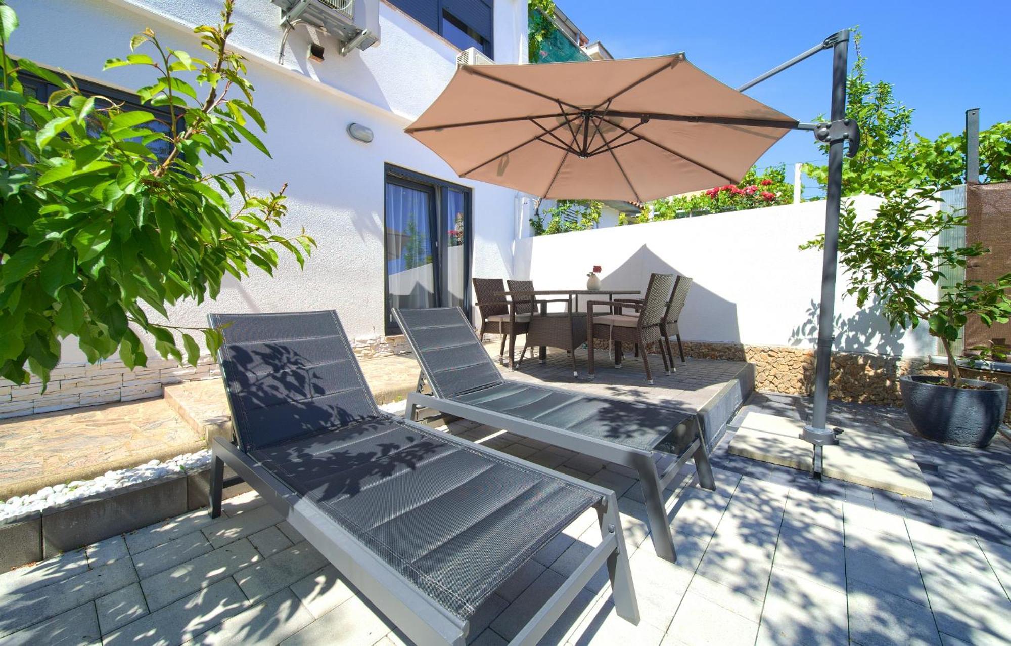 Apartments Sinisa - Кърк Стая снимка