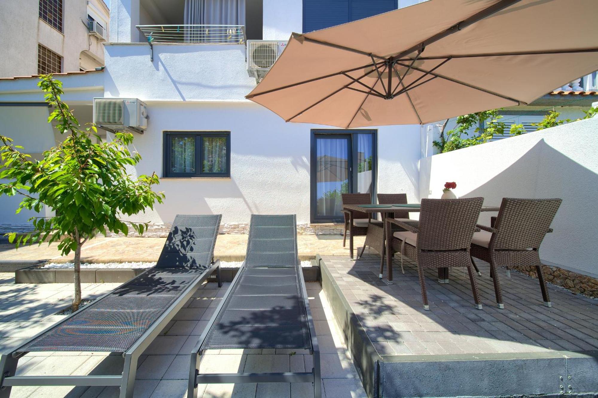 Apartments Sinisa - Кърк Стая снимка