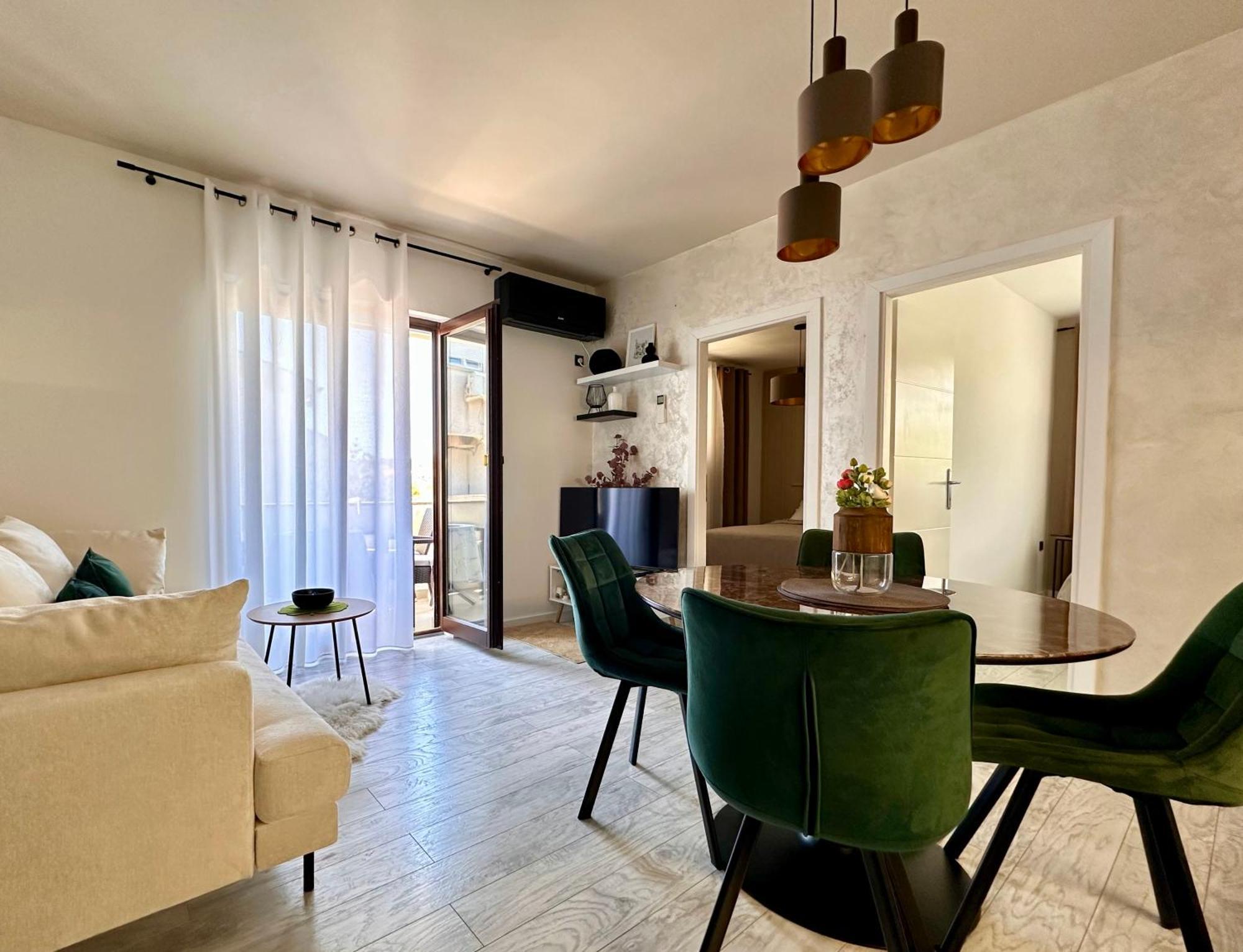 Apartments Sinisa - Кърк Екстериор снимка