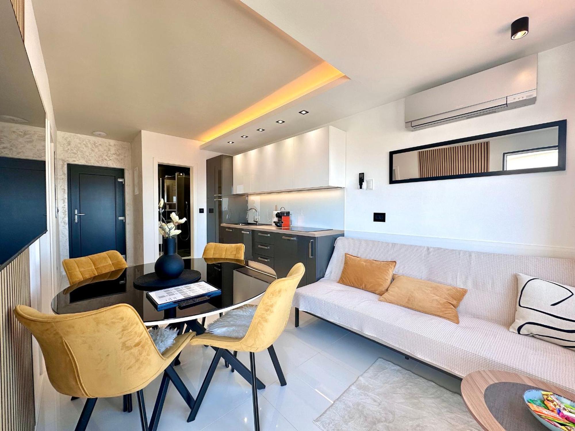 Apartments Sinisa - Кърк Екстериор снимка